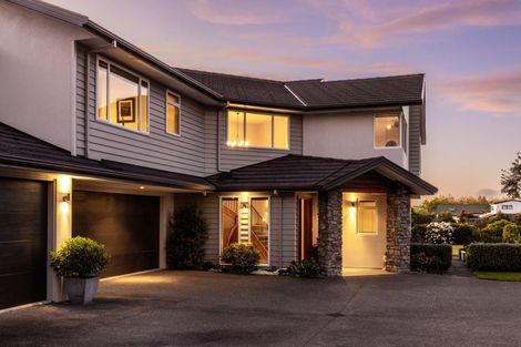 Photo of property in 19 Magnolia Rise, Waipahihi, Taupo, 3330