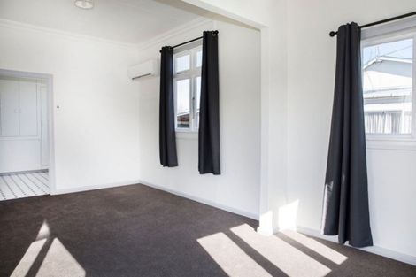 Photo of property in 50 Burns Street, Dannevirke, 4930