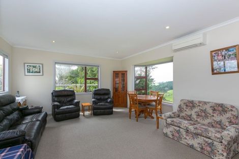 Photo of property in 333 Upland Road, Tarurutangi, New Plymouth, 4372