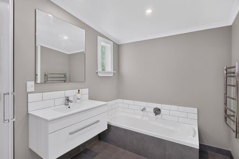 Photo of property in 203 Carlyle Street, Napier South, Napier, 4110