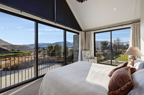 Photo of property in 31 Hackett Road, Jacks Point, Queenstown, 9371
