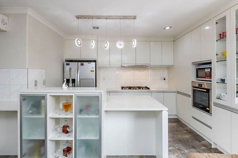 Photo of property in 4 Cahir Place, Flat Bush, Auckland, 2019