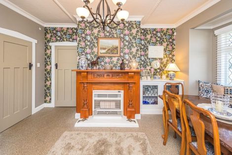 Photo of property in 33 Grey Street, College Estate, Whanganui, 4500