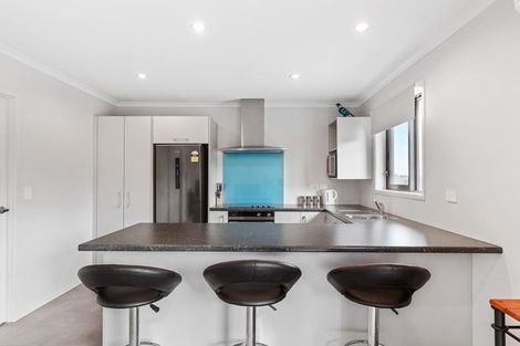 Photo of property in 51 Caton Road, Waitakere, Henderson, 0782