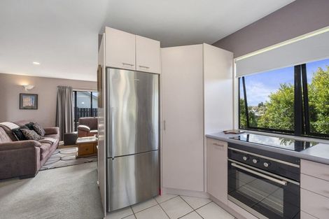 Photo of property in 8 Owl Court, Unsworth Heights, Auckland, 0632