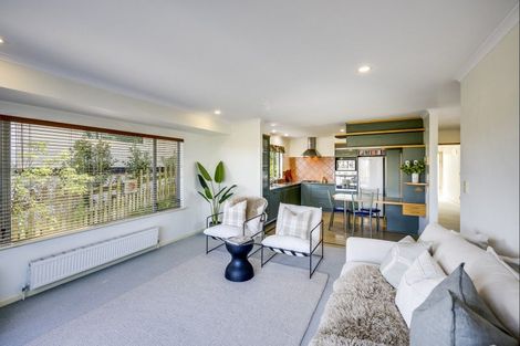 Photo of property in 11 Sealy Road, Bluff Hill, Napier, 4110