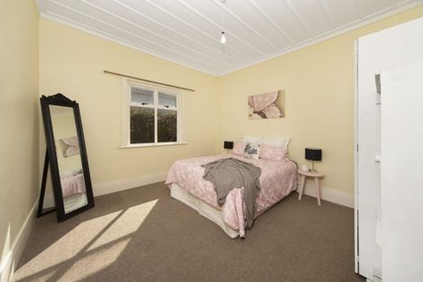 Photo of property in 12 Hutchinson Avenue, New Lynn, Auckland, 0600