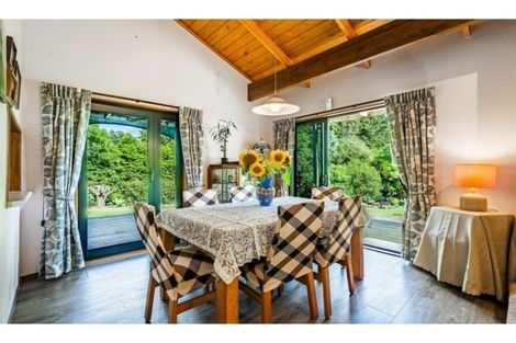 Photo of property in 168 Carter Road, Oratia, Auckland, 0604