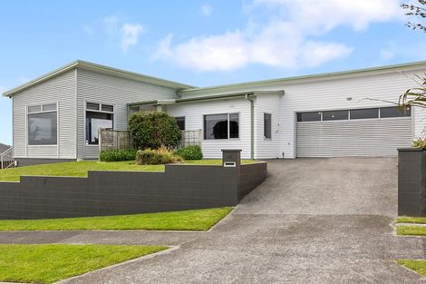 Photo of property in 44 Karamea Street, Whalers Gate, New Plymouth, 4310
