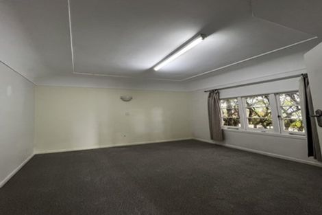Photo of property in 11 Otahuri Crescent, Greenlane, Auckland, 1051