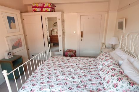 Photo of property in Inverleith House, 306 Oriental Parade, Oriental Bay, Wellington, 6011