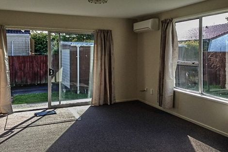 Photo of property in 2/42 Chipping Lane, Redwood, Christchurch, 8051