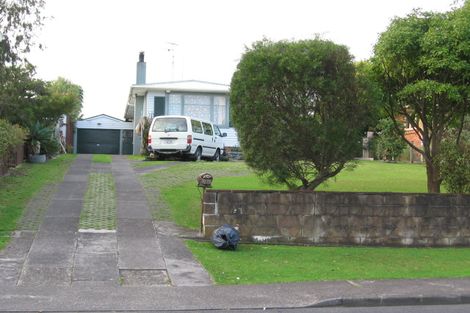 Photo of property in 17 Toru Street, Te Atatu Peninsula, Auckland, 0610