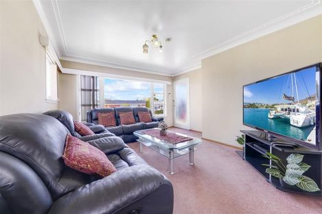 Photo of property in 2/116 Wallace Road, Papatoetoe, Auckland, 2025