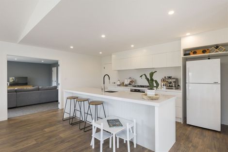 Photo of property in 19 Silicon Way, Fitzherbert, Palmerston North, 4410