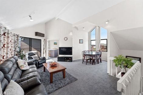 Photo of property in 1/56 Aberdeen Road, Campbells Bay, Auckland, 0620