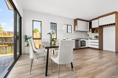 Photo of property in 7a Sherwood Avenue, Te Atatu South, Auckland, 0610