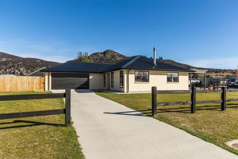 Photo of property in 67 Frye Crescent, Albert Town, Wanaka, 9305