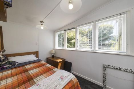 Photo of property in 2 Maunder Street, Marton, 4710