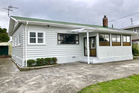 Photo of property in 2 Nield Road, Manurewa, Auckland, 2102