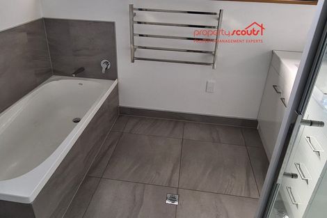 Photo of property in 15 Shearwater Street, One Tree Point, 0118