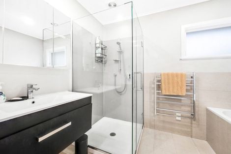 Photo of property in 25 Gills Road, Bucklands Beach, Auckland, 2014