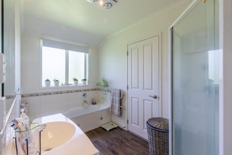 Photo of property in 5 Buckland Street, Tikokino, Waipawa, 4273