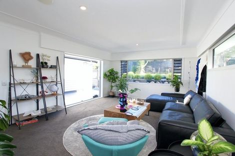 Photo of property in 23 Glenfern Road, Mellons Bay, Auckland, 2014