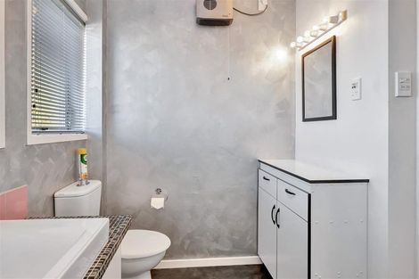 Photo of property in 5a Cascade Place, Chartwell, Hamilton, 3210