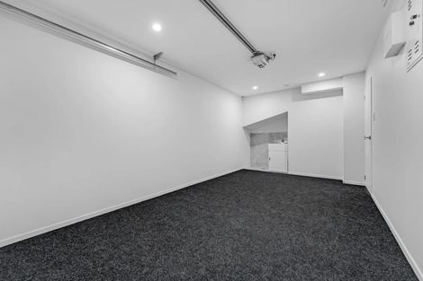 Photo of property in 163a Bradbury Road, Botany Downs, Auckland, 2010