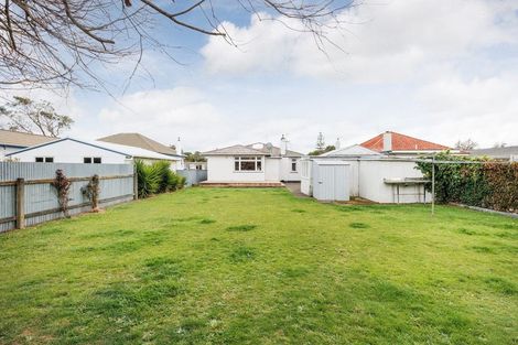 Photo of property in 7 Hobson Place, Takaro, Palmerston North, 4412