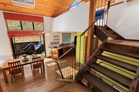 Photo of property in 10 Mckerrow Place, Sunshine Bay, Queenstown, 9300