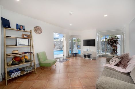 Photo of property in 10 Andrea Place, Sunnyhills, Auckland, 2010