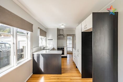 Photo of property in 5 Bythell Street, Wainuiomata, Lower Hutt, 5014