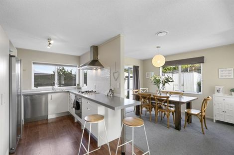 Photo of property in 7 Ashton Fitchett Drive, Brooklyn, Wellington, 6021