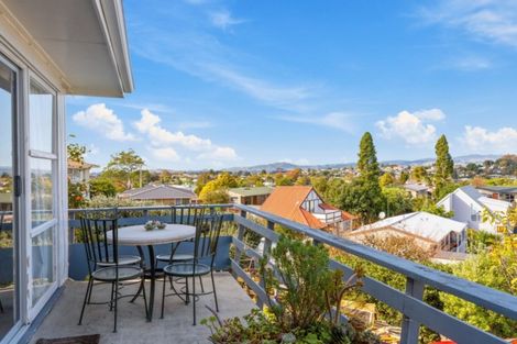 Photo of property in 27 Warwick Place, Brookfield, Tauranga, 3110