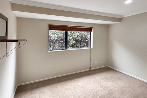 Photo of property in 35 Parkhaven Drive, Rosehill, Papakura, 2113