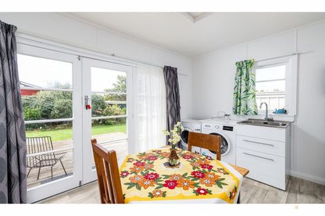 Photo of property in 15 Edward Street, Waimate, 7924