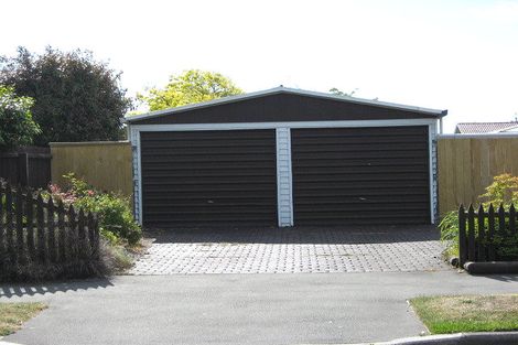 Photo of property in 7 Royal Park Drive, Parklands, Christchurch, 8083