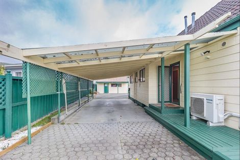 Photo of property in 14 Rimu Street, Levin, 5510