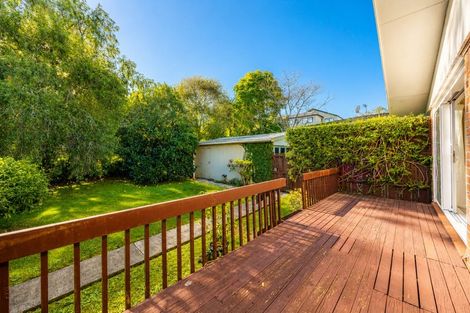 Photo of property in 2/7 Evelyn Place, Hillcrest, Auckland, 0627