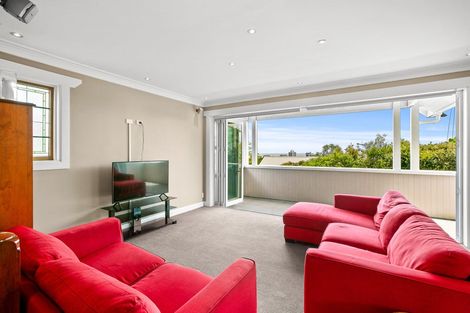 Photo of property in 43 Cameron Street, New Plymouth, 4310