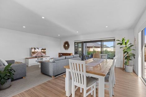 Photo of property in 51 Cotula Way, Papamoa Beach, Papamoa, 3118