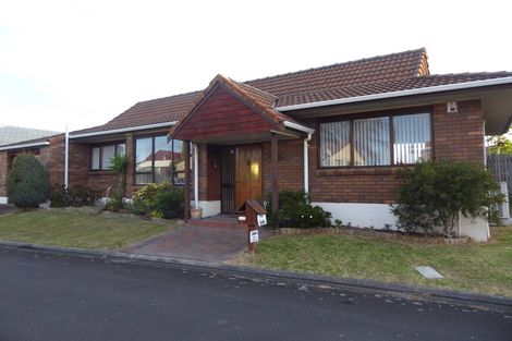 Photo of property in 15 Bosnyak Drive, Te Atatu South, Auckland, 0610