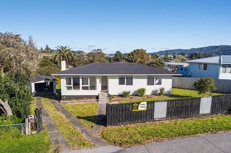 Photo of property in 15 Whiteman Road, Kawakawa, 0210