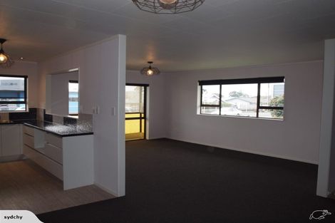 Photo of property in 1/481 Saint Aubyn Street, Moturoa, New Plymouth, 4310