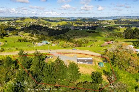 Photo of property in 439 Franklin Road, Paparoa, 0571