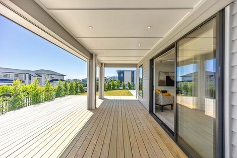 Photo of property in 15 Dulcie Way, Orewa, 0931