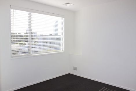 Photo of property in Shoal Haven Apartments, 407a/130 Anzac Street, Takapuna, Auckland, 0622