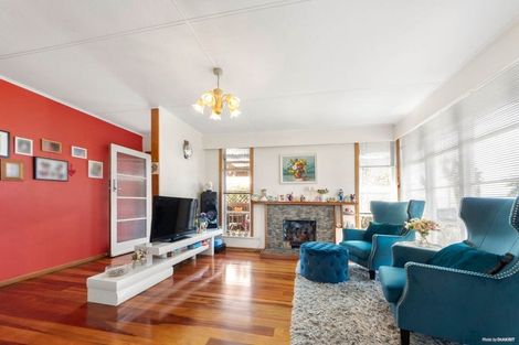 Photo of property in 15 Astley Avenue, New Lynn, Auckland, 0600